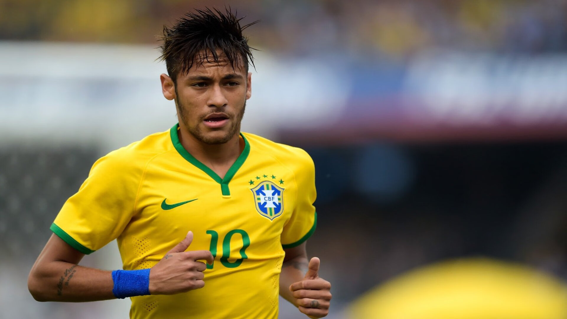 “冰雪奇缘：北极圈极寒赛段的激烈战斗”，冰雪奇缘和北极狐